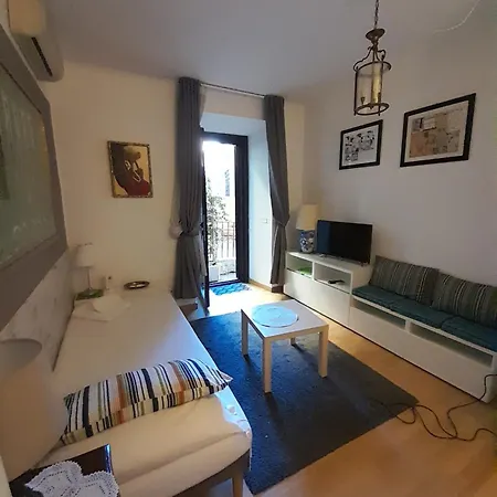 Apartment Lilium House Apts Rom