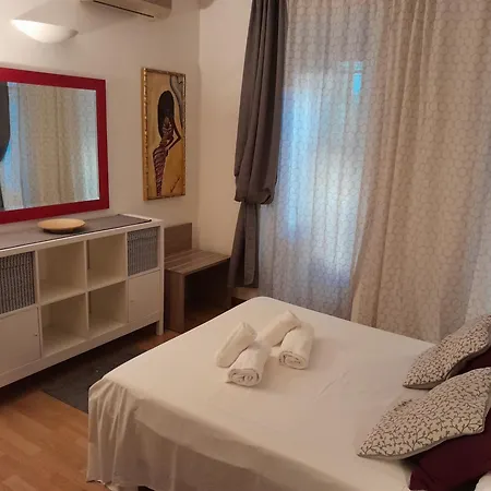 Lilium House Apts דירה *